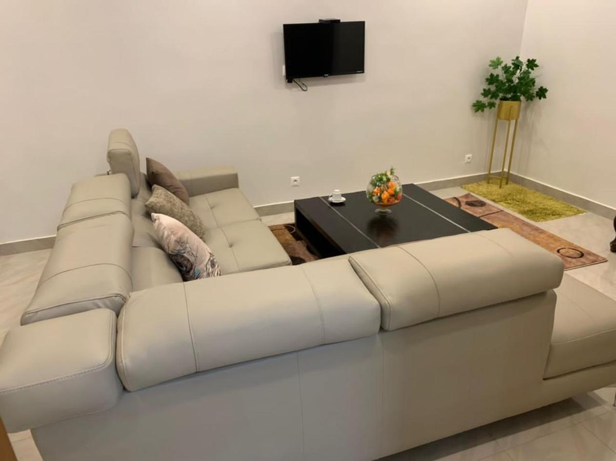 Apartment Superbes Non Loin De Auchan Mermoz